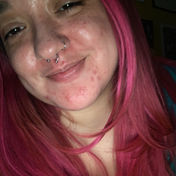 Meet your Posher, Toni aka Faith. - Picture 2 of 4